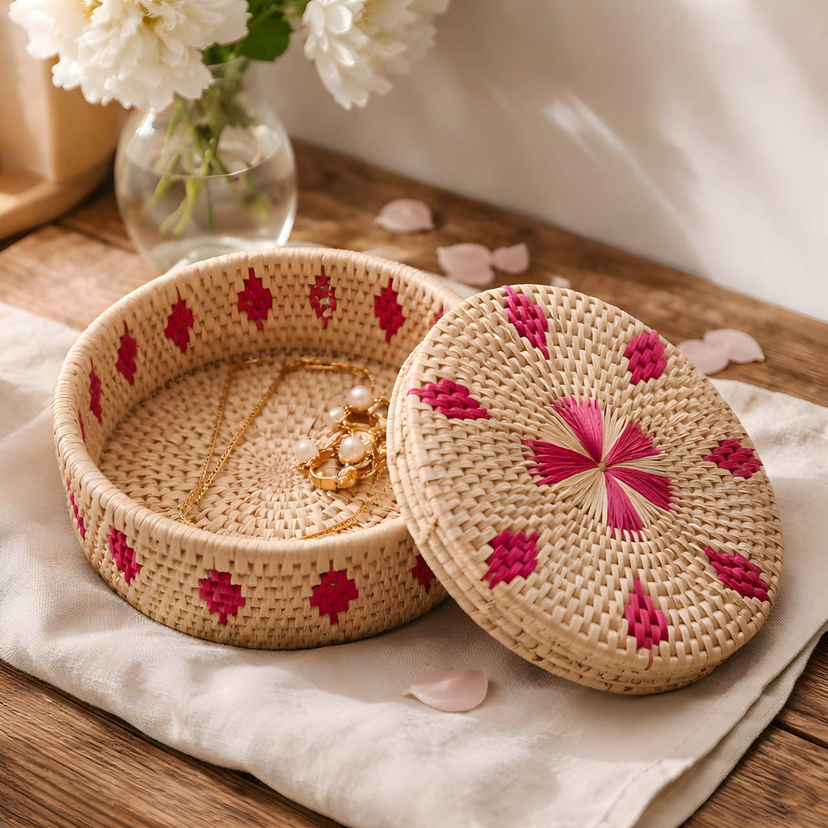 Handwoven Date Palm Leaf Basket with Lid